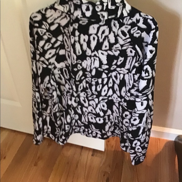 Nwot Chico’s size2 jacket - Picture 2 of 3